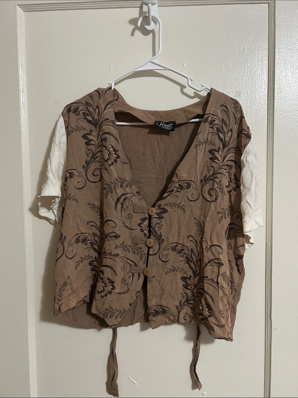 Signet Brown Floral Button-Front Cropped Vest with Cream Sleeves